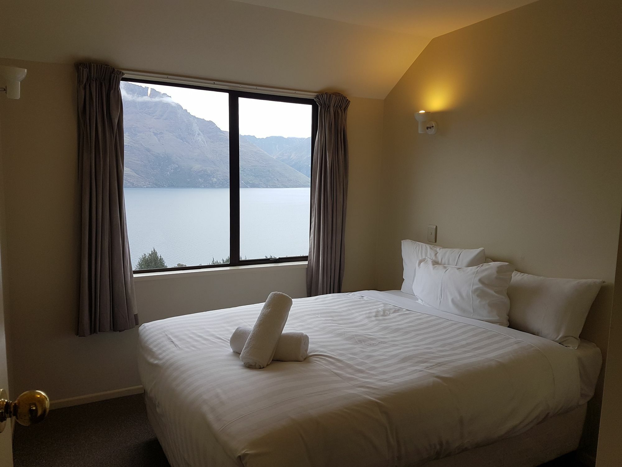 Queenstown Lakeview Holiday Home-5Mins To Town 外观 照片
